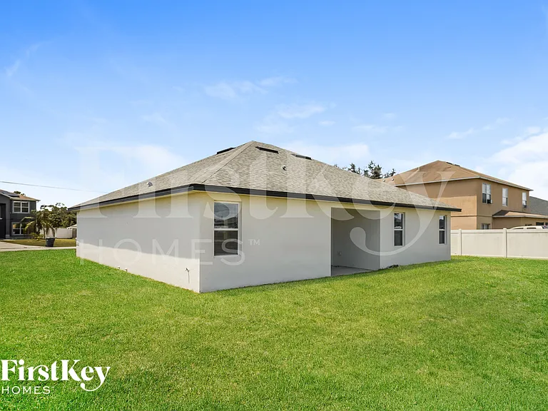 301 Cimarron Ct — Photo 14