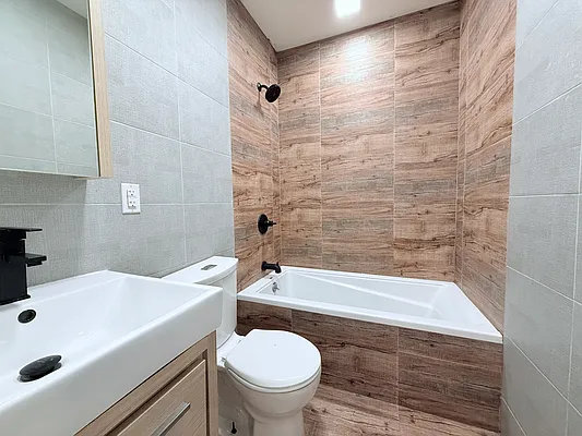 Rented by Doorway NYC, LLC | media 19