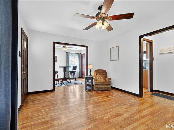 5th image of 10307 Saint Arthur Ln