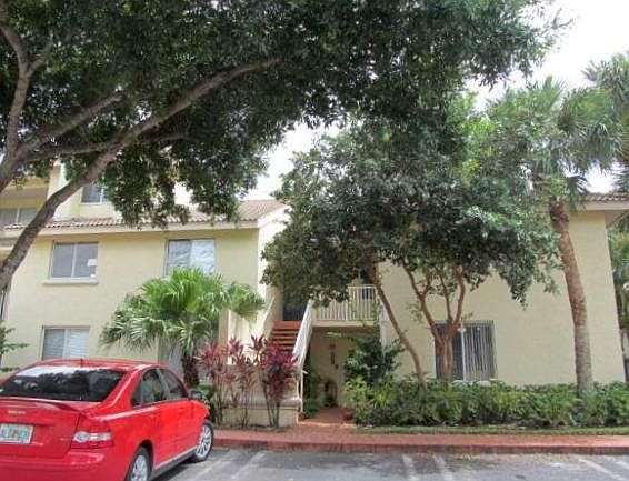 1st image of 18208 Glenmoor Dr
