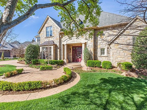 3rd image of 14901 Laurin Ln