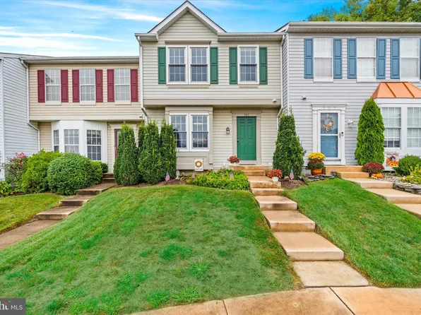 705 Ashland Ct, Newark, DE 19711