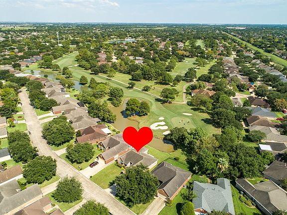 4th image of 911 W Peach Hollow Cir