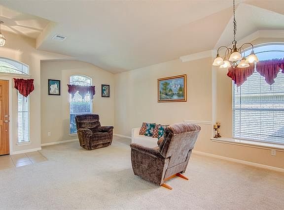 4th image of 302 S Gadwall Ln