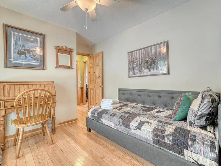 1142 Walnut Rdg — Photo 14