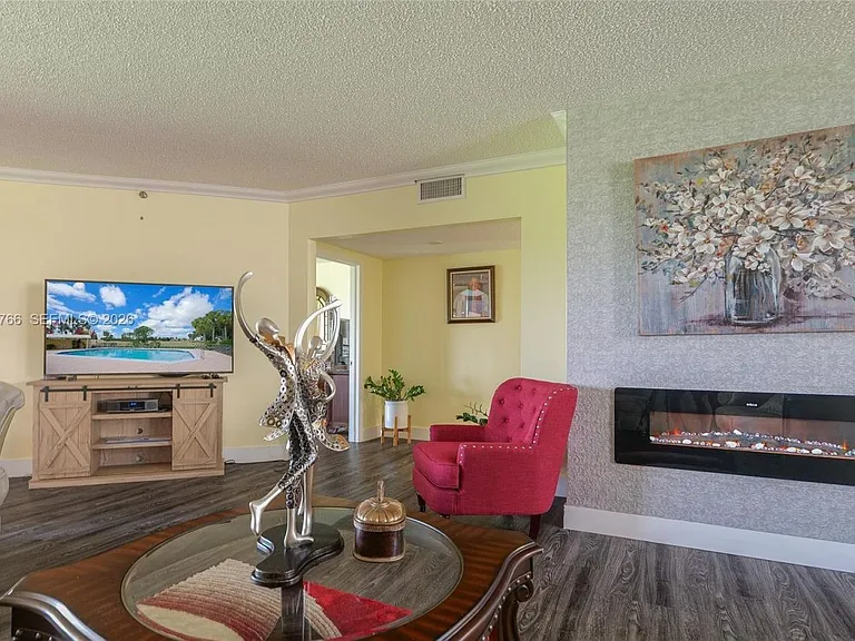7200 Radice Ct #309 — Photo 7
