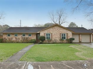 6211 Shadow Crest St, Houston, TX 77074