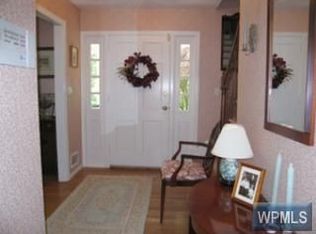 89 Inningwood Rd, Millwood, NY 10546