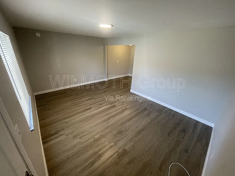 135 W Hendricks St #2 — Photo 3