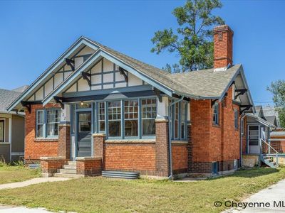 122 E 27th St, Cheyenne, WY, 82001