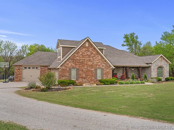 4th image of 403105 W 2330th Dr