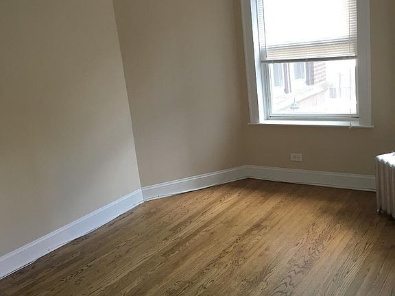 3rd image of 4416 N Ashland Ave APT 1W