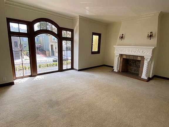 2nd image of 1782 Lombard St