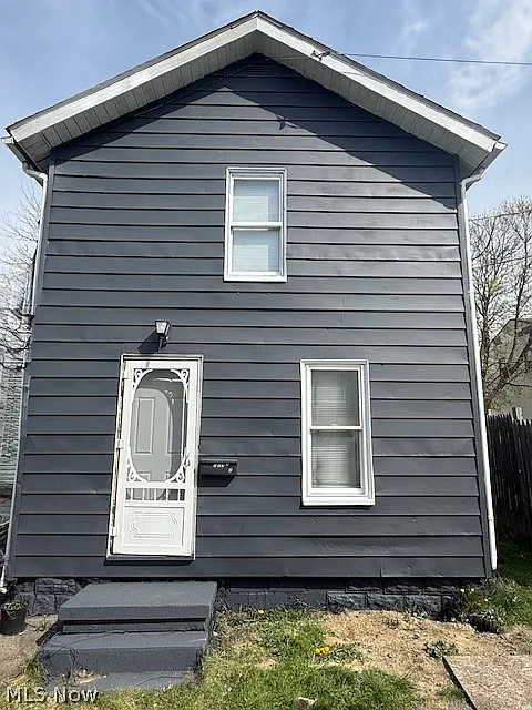 117 E 2nd St photo 1