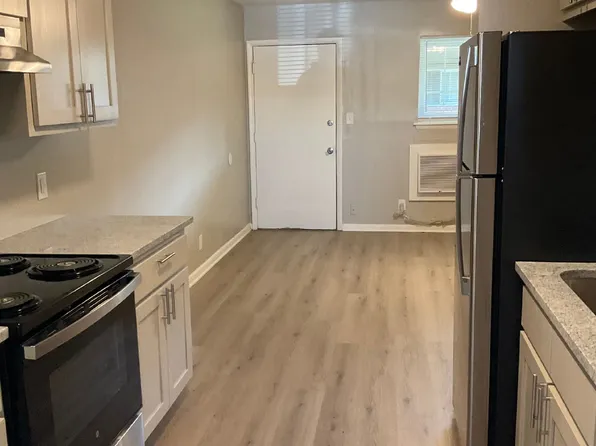 1809 E 2nd St, Tulsa, OK