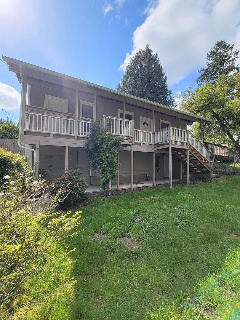 Sweet Two Bedroom Home Minutes from Downtown Port Orchard! — Photo 2