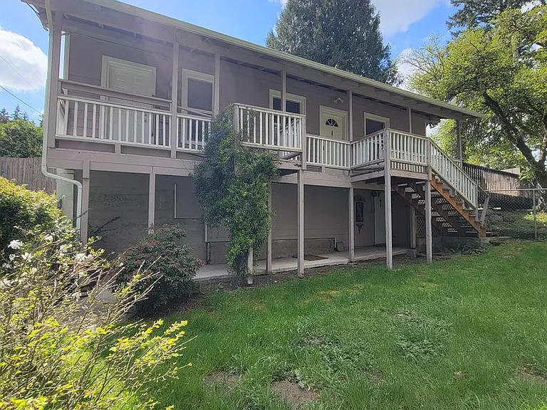 1290 Retsil Rd E — Photo 2