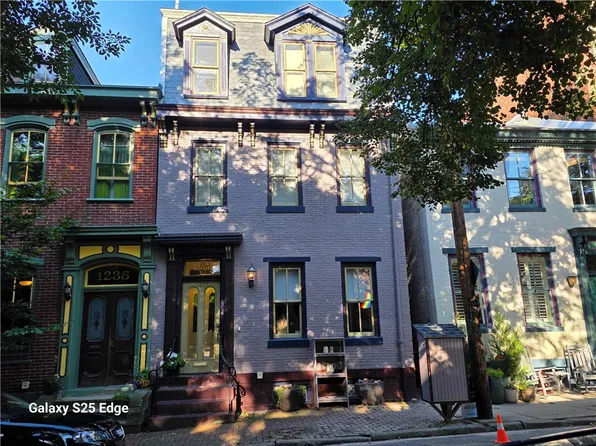 1237 Resaca Pl, Pittsburgh, PA 15212