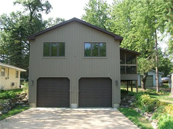 N4229 Lakeview Dr, Markesan, WI 53946