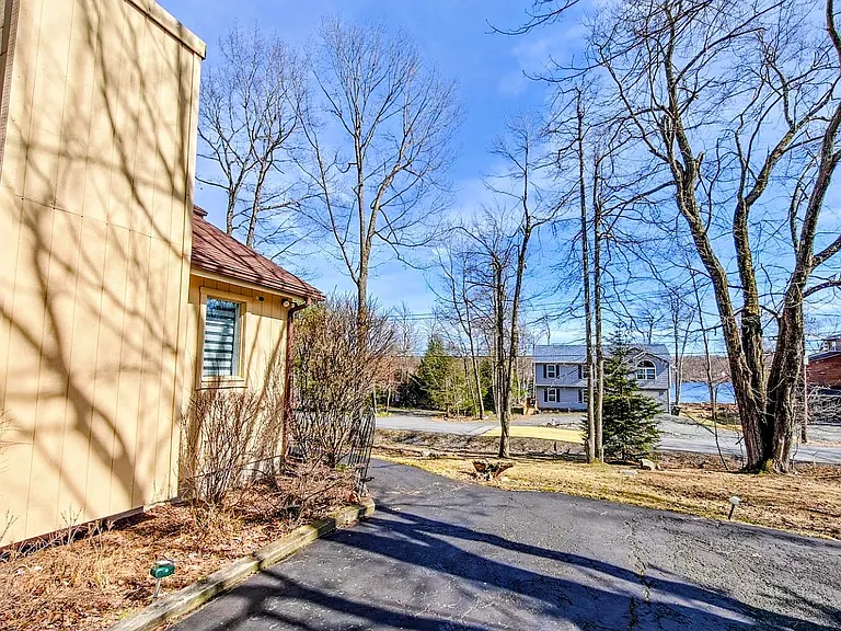 2104 Vacation Ln — Photo 13