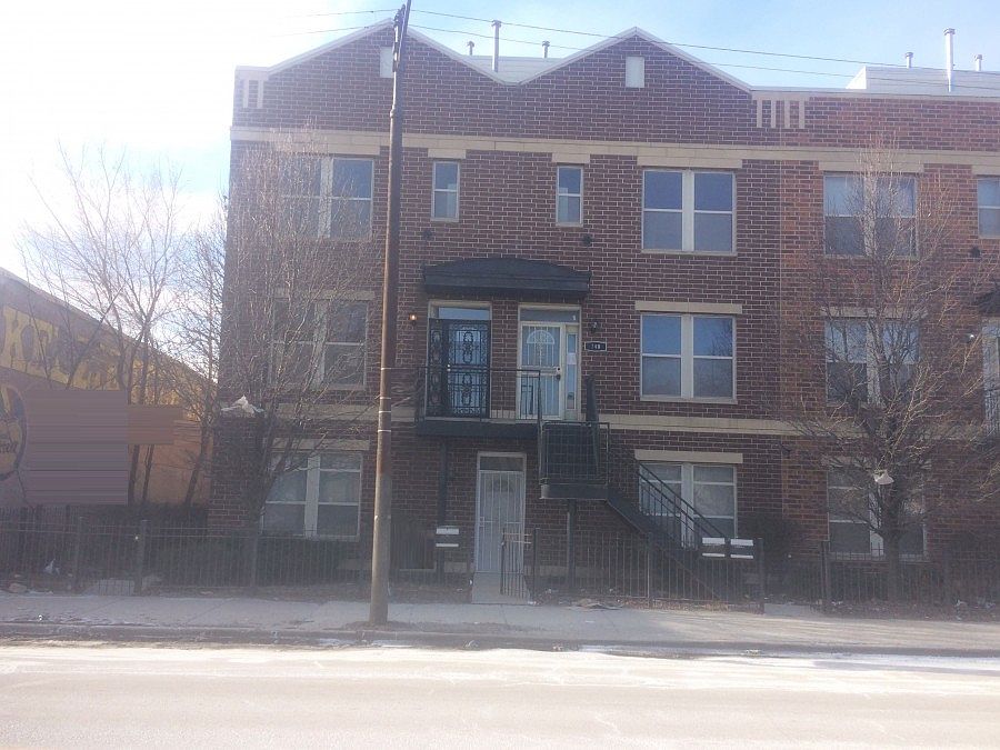 1st image of 740 S Kedzie Ave