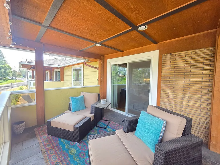 202 E Rockwood Blvd #2 — Photo 21