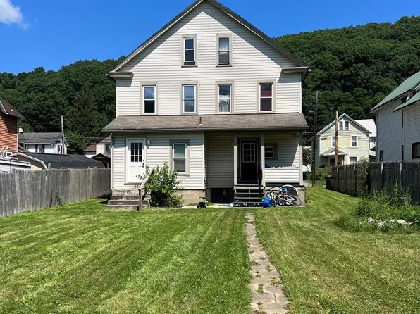 535 Grant St, Franklin, PA 16323