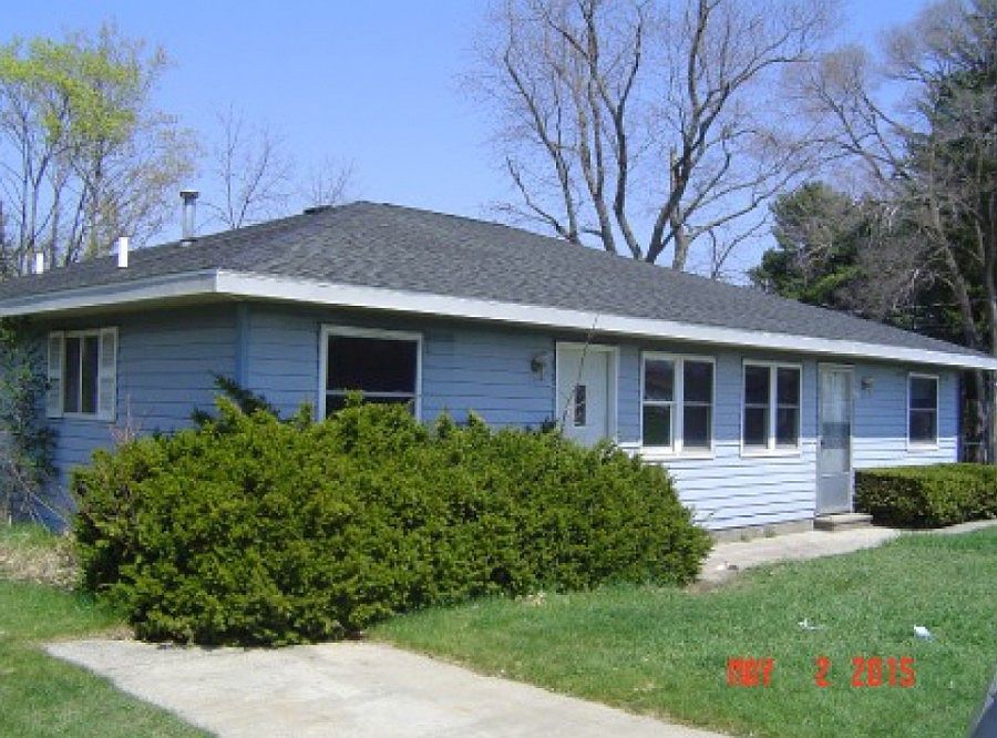 2nd image of 820 E Sophia St