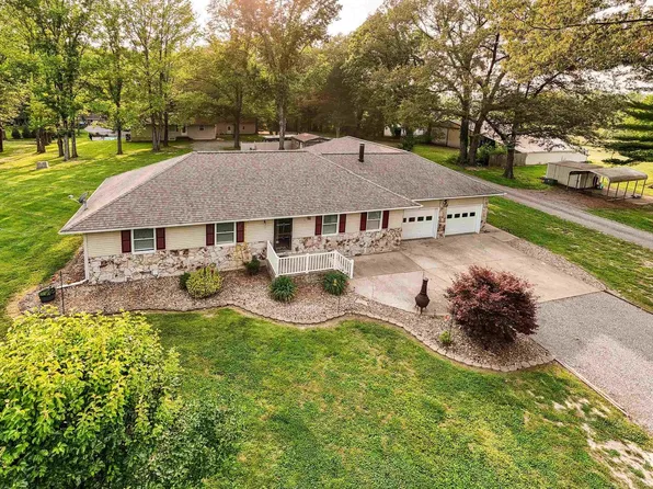 11371 Cunningham Ln, Marion, IL 62959