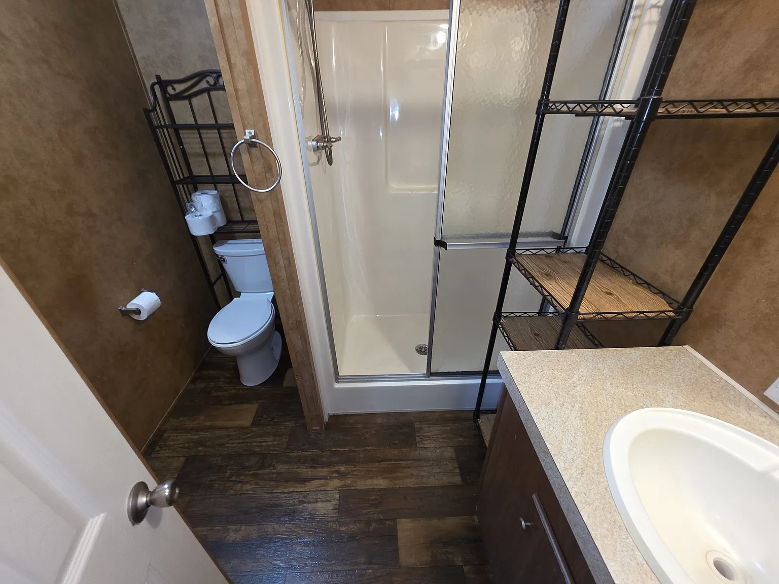 2 bed, 840 sqft, $1,100 — Photo 3