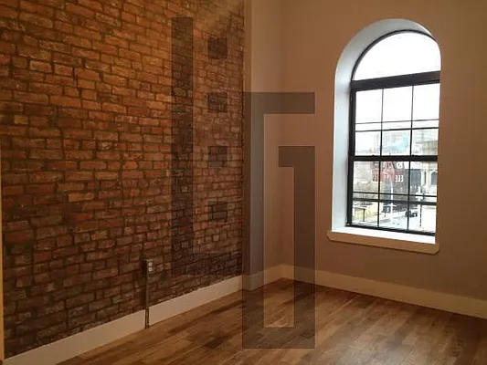 Rented by Loom Group | media 21