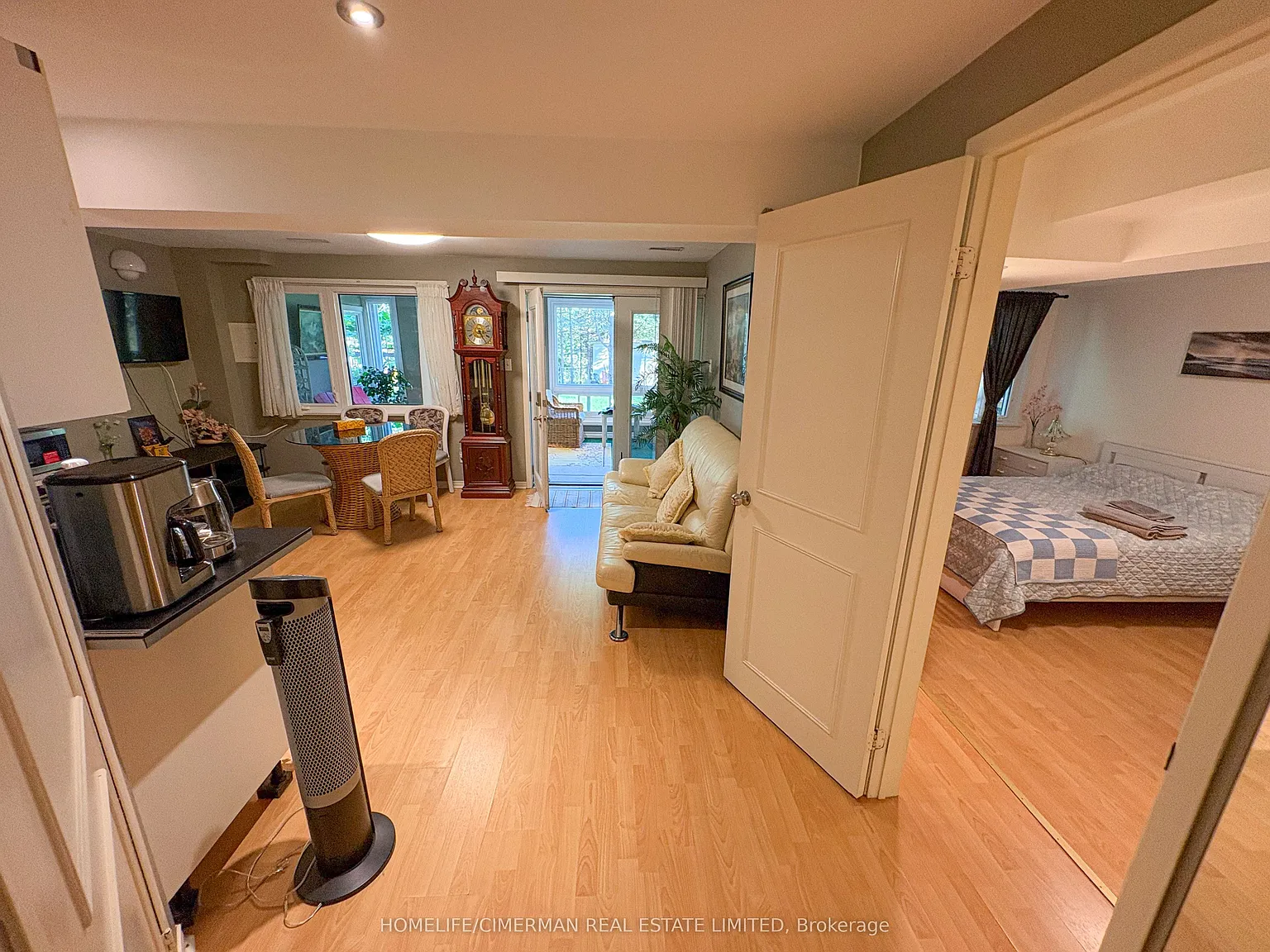 2 bed, $2,690 — Photo 4