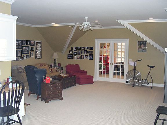 Bonus Room w/ Office