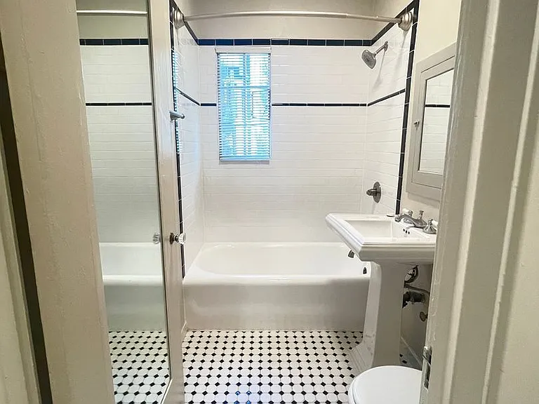Discover Vintage Charm at Villa Marquise — Photo 45