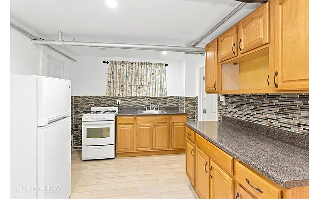 Rented by Douglas Elliman | media 15