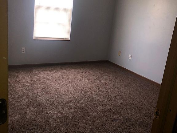 5th image of 203 Lakeshore Dr #203