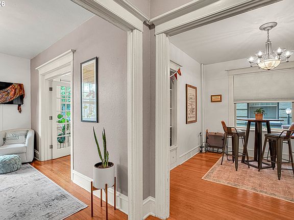 3rd image of 2109 NW Irving St Unit 102