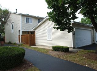 424 Hazelwood Ter, Buffalo Grove, IL 60089