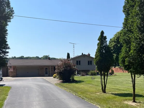 5952 Thomas Rd, Oxford, MI 48371