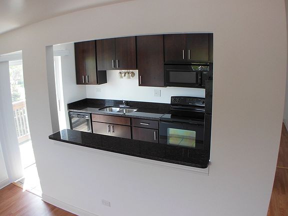 3rd image of 1851 Ngreen Ln N