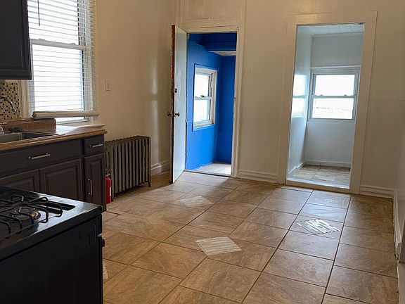 5th image of 103 Willoughby St Floor 1
