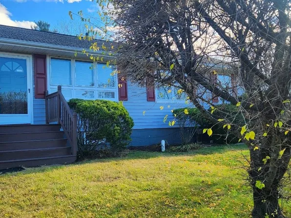 303 Old Greenville Rd, Staunton, VA 24401