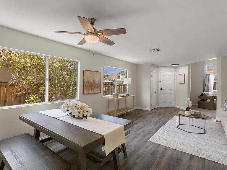 26425 Silverado Ct — Photo 19