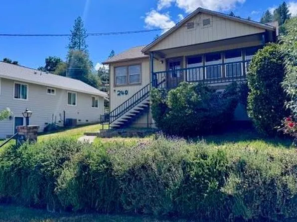 240 Pleasant St, Colfax, CA 95713