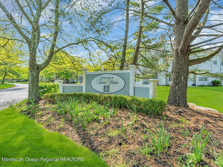 131 Wellington Ct #4-1 — Photo 25