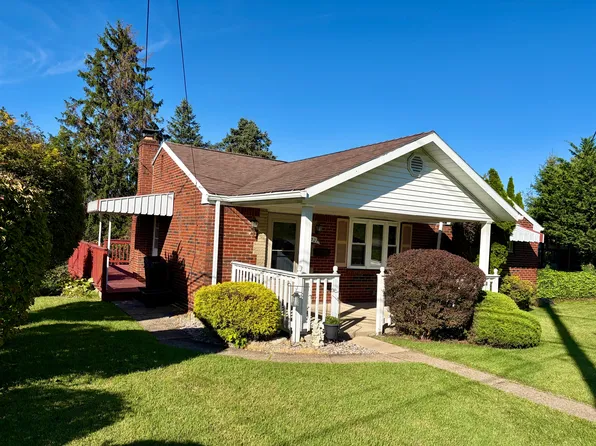 1321 Hornbake Dr, Clairton, PA 15025