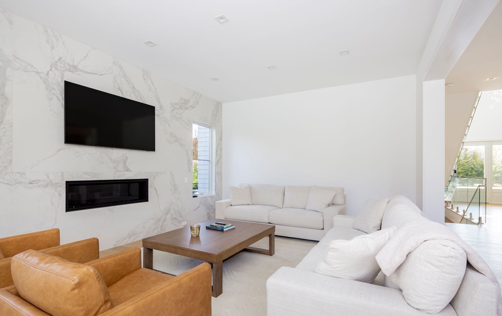  Living Room With Gas Fireplace