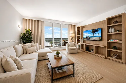 2301 Collins Ave Photo 1