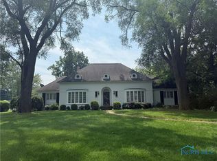 321 E McPherson Ave, Findlay, OH 45840