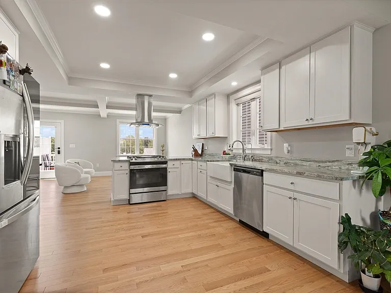 7 Hill St #6 — Photo 3